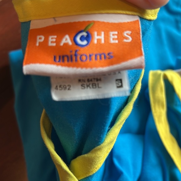 Peaches | S - Picture 2 of 4